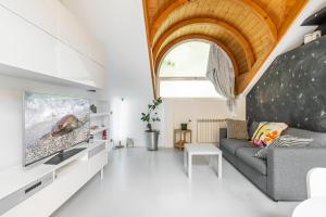 Easylife - Milano - Cola Montano 3 - Isola