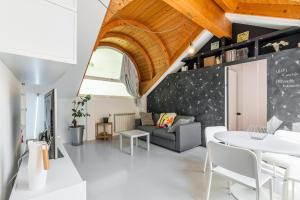 Easylife - Milano - Cola Montano 3 - Isola