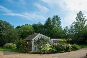 Peaceful, country setting in Suffolk, near coast - Bramfield