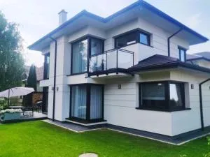 Willa Zacisze - Bobrowiec