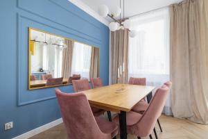 Starowiślna Elegant Apartment with Air Conditioning Kazimierz Cracow by Renters Prestige