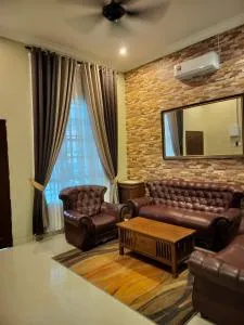 ZR Homestay - Kampong Manggol