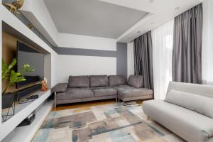 Excellent Kraków Apartment with Parking & Balcony by Renters