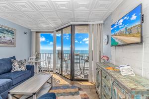 Newly Renovated- Oceanfront 1 Bedroom Suite- Sand Dunes 2726