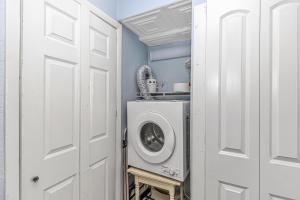 Newly Renovated- Oceanfront 1 Bedroom Suite- Sand Dunes 2726