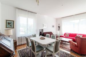 Miravalle Lakeview by Quokka 360 - large windows and magical views