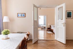 Two-Bedroom Apartment room in Aparthotel Sibelius