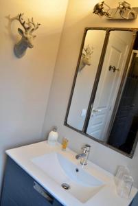 B&B / Chambres d'hotes Le Paddock : Chambre Deluxe Double ou Lits Jumeaux