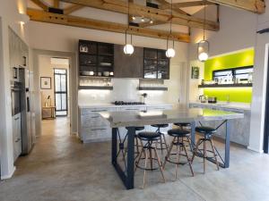 Lavish villa in Hoedspruit with hot tub