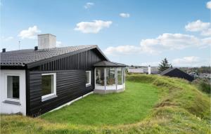 Stunning Home In Blokhus