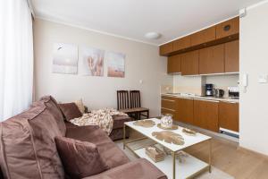Apartamenty przy Promenadzie Villa Mistral II by Noclegi Renters