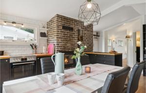 Gorgeous Home In Jægerspris