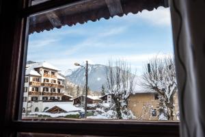 Hotels Nant Morzine : Chambre Triple avec Salle de Bains Privative