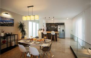 Villa Mondeo 