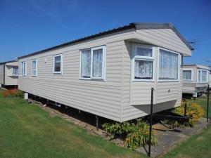 Golden Sands: Richmond GS:- 6 berth, Blow heated, Access to the beach