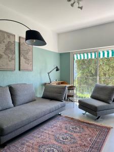 Air-conditioned apartment with garage near the sea