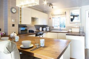 Spring Lake 19, The Lake House