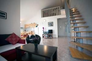 Penthouse Duplex Nina - Seaview 250m to Beach and Restaurants - Free Parking - Trogir and Ciovo - 15 minutes to airport