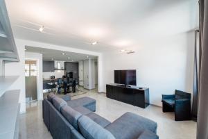 P&P Luxury Apartment