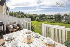 Windrush Lake 87, The Retreat - P - Down Ampney