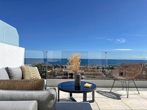 Via Celere 2329 Luxury apartment with Sea View