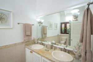 Exceptional Beachfront Living - Milord Sunsets home