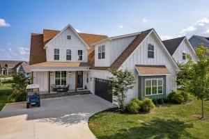 Lake Home Retreat w/Lake/Marina Access Golf Cart - مونتيغل