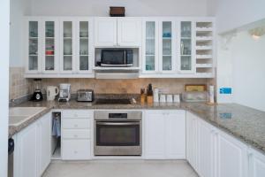 Mahogany Bay by Blue Sky Luxury