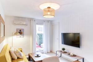 HA Diputació terrace apartment