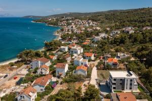 House & Home Slatine