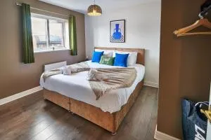 4 Spacious Bedrooms, En-Suites, Private Driveway, Tamworth Accommodation for Contractors and Families - 塔姆沃思