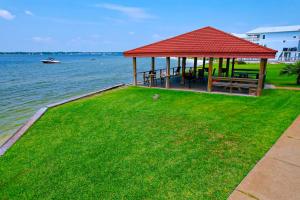 Sunset Harbor Palms 1-204