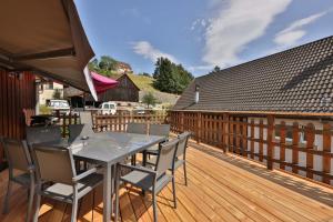 Chalets Le Chalet du Tanet spa sauna terrasse en Alsace : photos des chambres