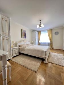 Sweet Ternopil Large and beautiful