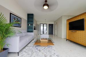 La Moderna by Wynwood House