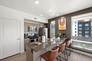 LUX 2 BD BOHO in heart of SLC - Garden Towers Condominium