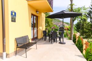 Green House Latin Grad