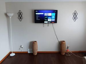 private upper 1 bd apartment