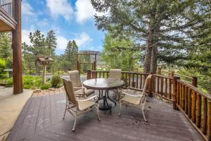 Alpine Suite - Minutes to RMNP, Hot Tub!