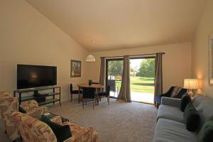 PS860 - Close to Pool - Alice Lodging