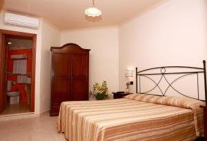 Economy Double Room without Window room in Villa Cristina