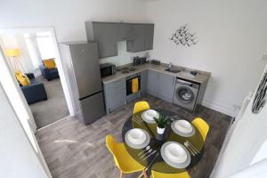 Ideal Base for Contractors in Central Morecambe- 3 Double Bedrooms