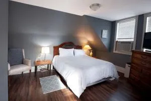 Historic 2 bedroom house St Charles - Berkeley