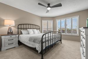 Newly Updated St. Pete 2-BR Condo on Isla Del Sol