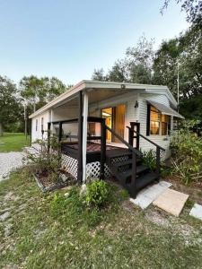 The Deer Retreat at Venus