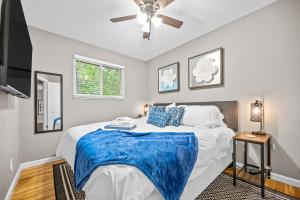 Saint Charles 2 Bedroom Townhome Retreat