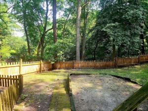 4-Bedroom House Close to Beach