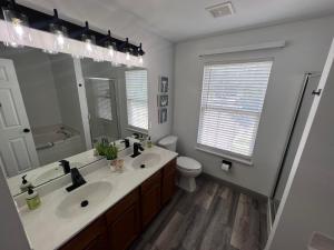 Springhurst Serenity Fresh 4BR Getaway