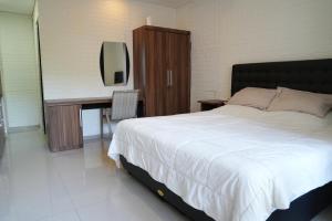 Doris Seminyak Studio