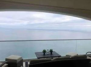 Ocean Front Condo @ Las Olas Grand - Divisadero